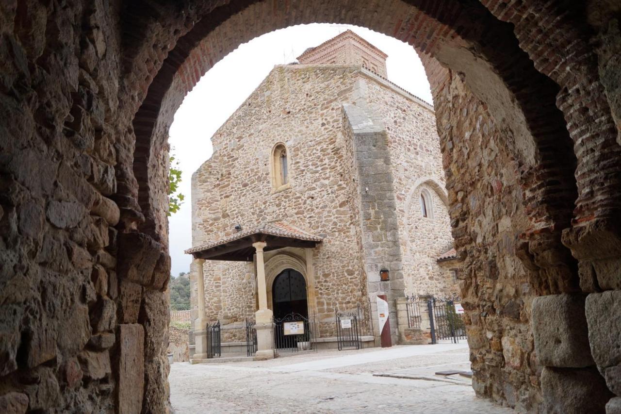 Апартаменты Puente Viejo De Buitrago Casa Fresno Буитраго-дель-Лосоя Экстерьер фото
